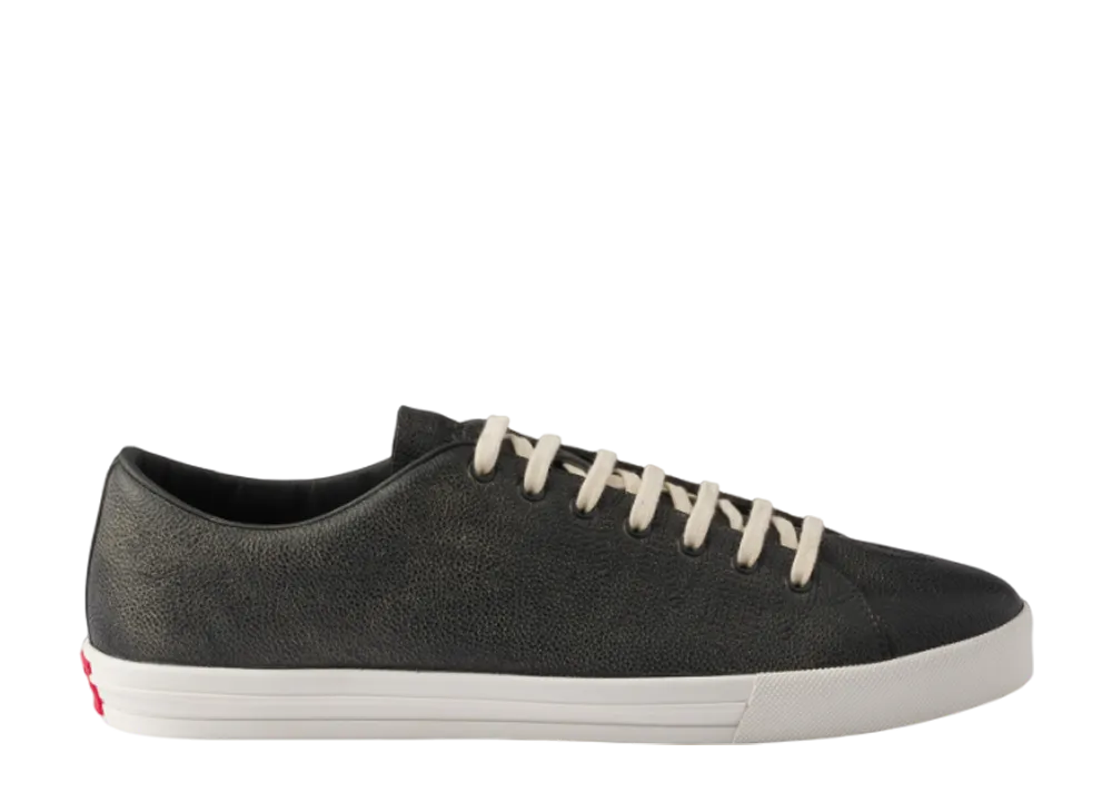 プラダ エイジドエフェクトレザー スニーカー "ブラック"