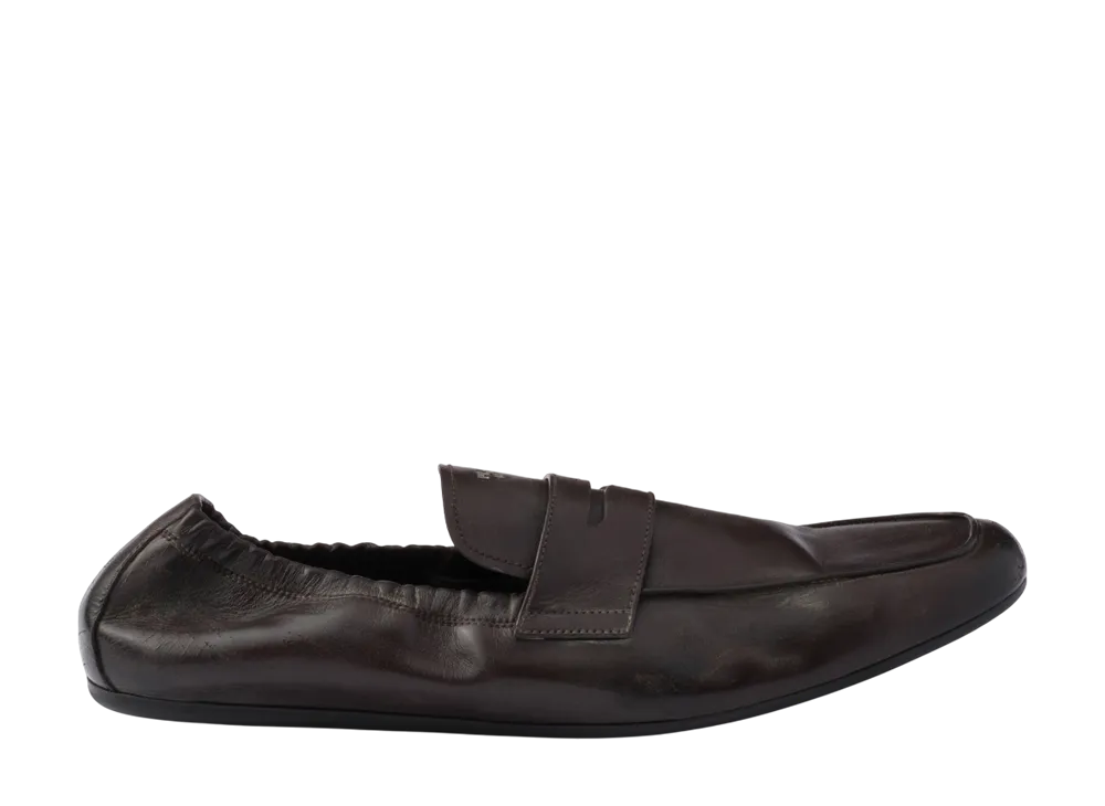 プラダ シャッフル アンティークレザー ローファー "ダークブラウン"