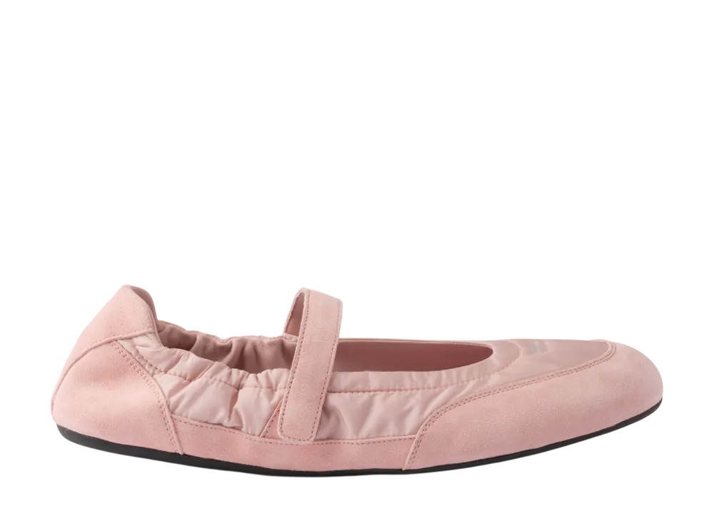 プラダ ウィメンズ プラダ コラプス Re-Nylon x スエード バレリーナ "ペールピンク"