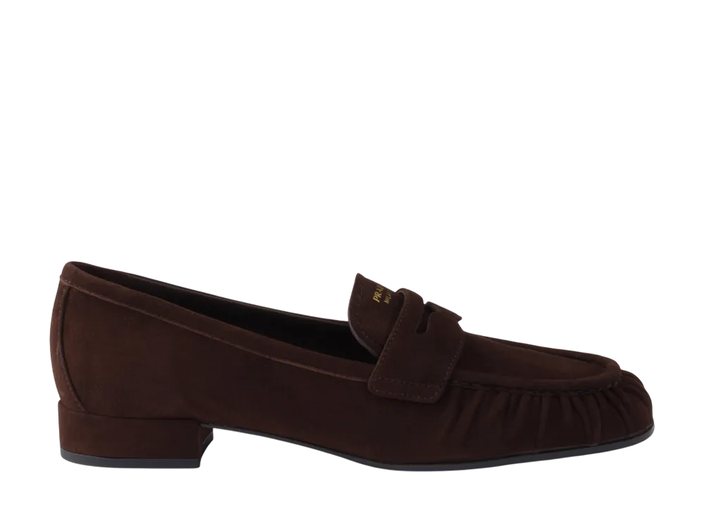 プラダ ウィメンズ スエード ローファー "ダークブラウン"