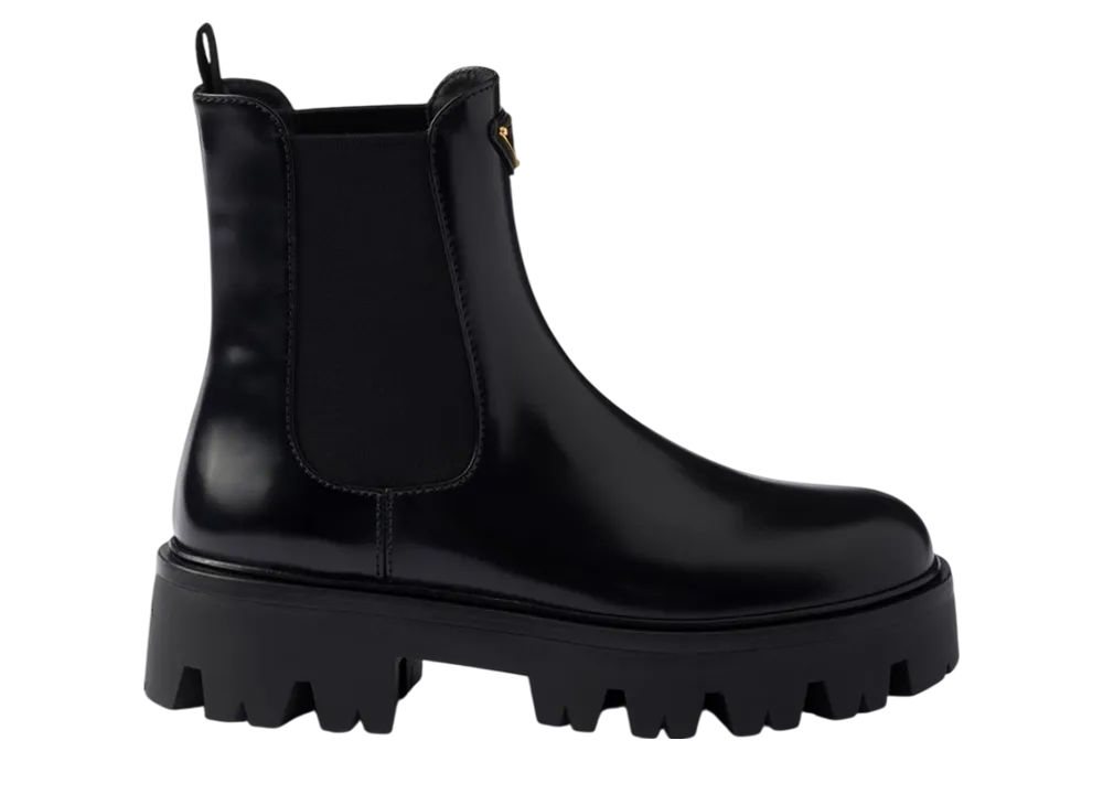 プラダ ウィメンズ ブラッシュドレザー ブーティー "ブラック"