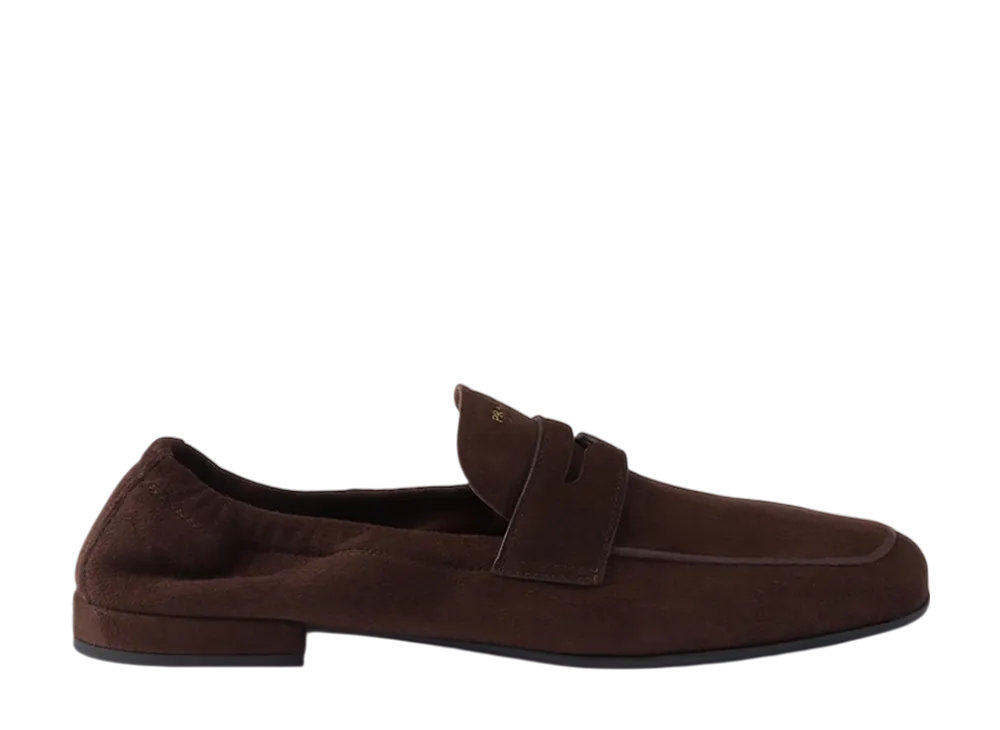 プラダ ウィメンズ アンティーク加工スエード ローファー "ダークブラウン"