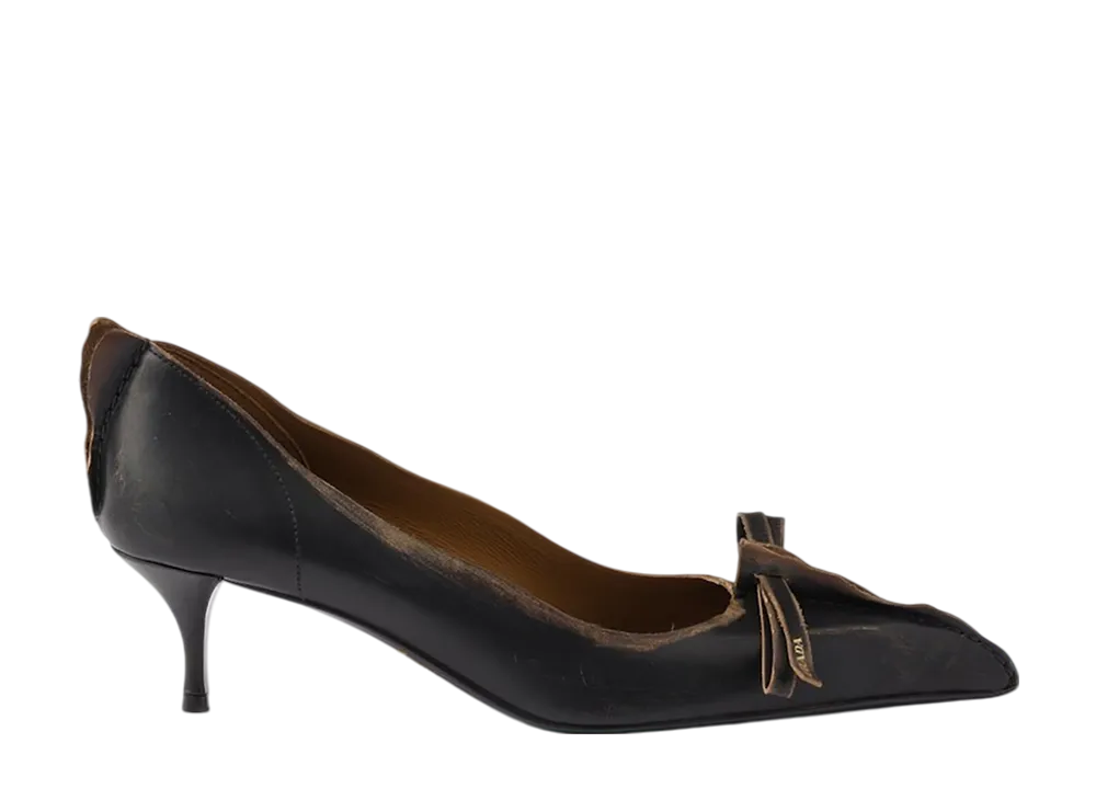 プラダ ウィメンズ アンティークレザー パンプス "ブラック"