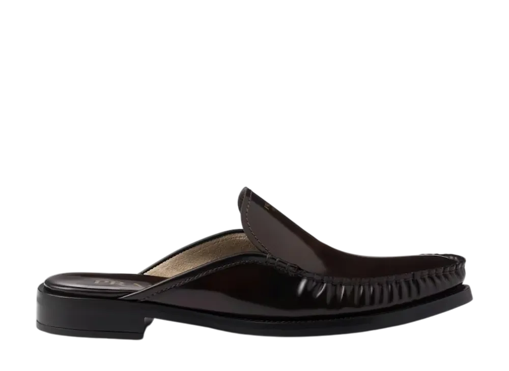 プラダ ウィメンズ ブラッシュドレザー ミュール "ブラウン"