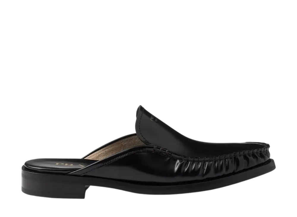 プラダ ウィメンズ ブラッシュドレザー ミュール "ブラック"