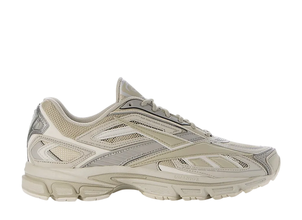 リーボック プレミアロード ウルトラ "ベージュ"