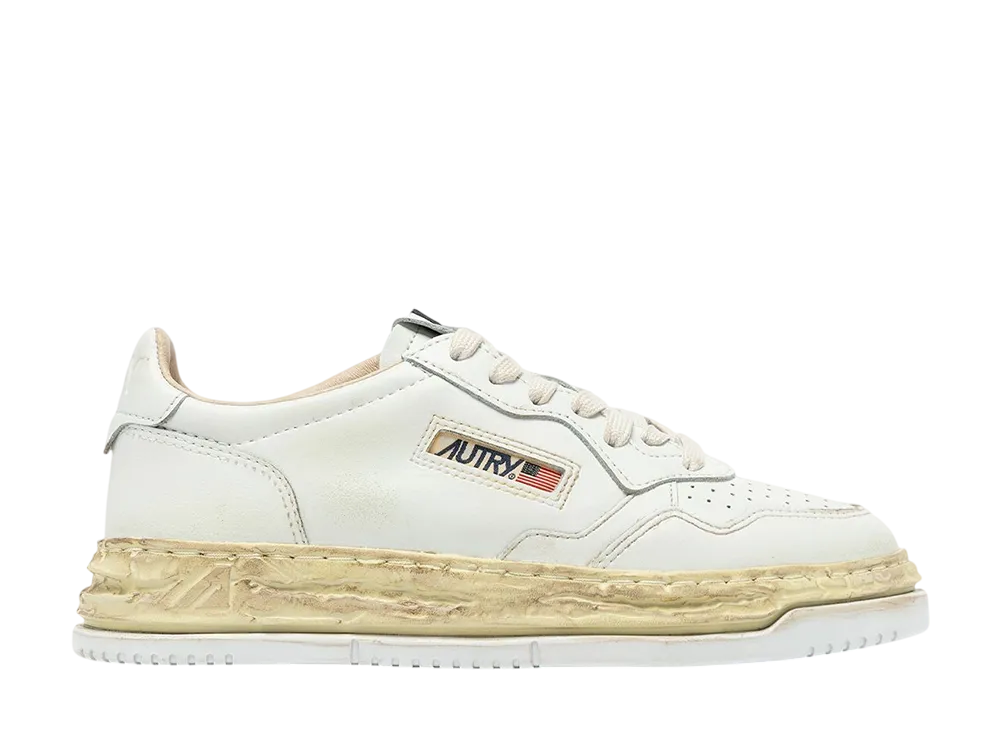 オートリー × メゾンミハラヤスヒロ ジェネラルスケール メダリスト ロー スーパーヴィンテージ "ホワイト" (C15FW301)