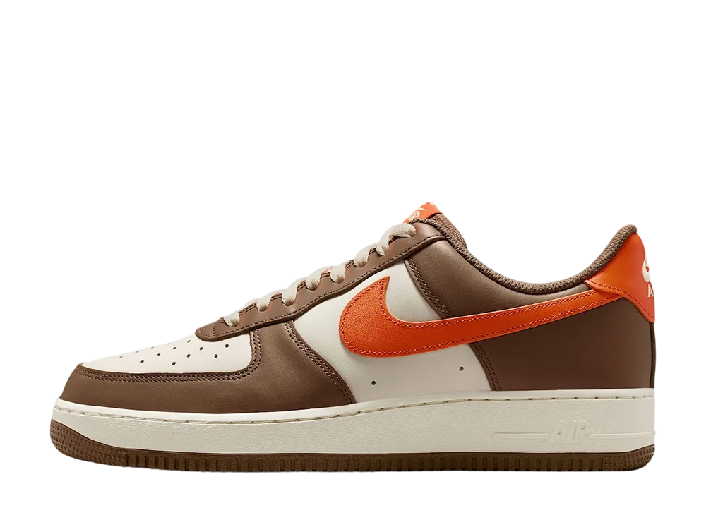 ナイキ エアフォース1 ロー "モスウッドブラウン/キャンプファイヤーオレンジ/ココナッツミルク"