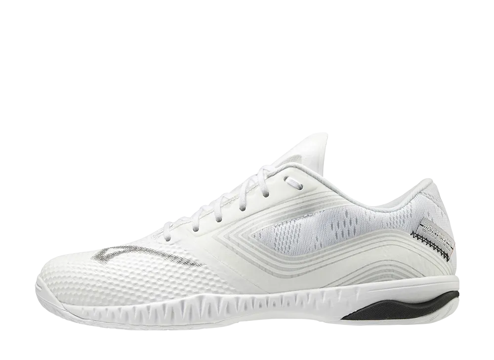 ミズノ ウエーブドライブ EL "ホワイト/ブラック"