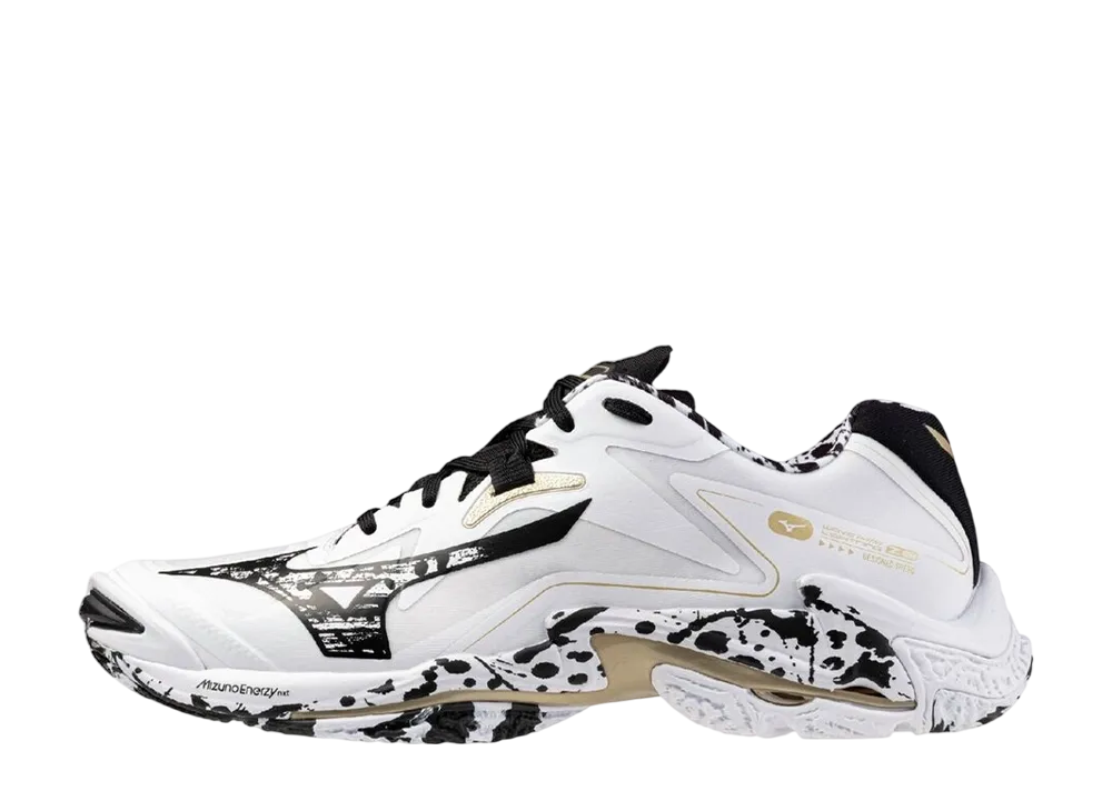 ミズノ ウエーブライトニング Z8 "ホワイト/ブラック/ゴールド"