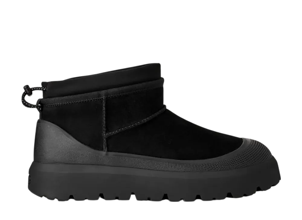 アグ クラシック ウルトラ ミニ ウェザー ハイブリッド "ブラック/ブラック"