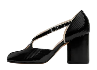 Maison Margiela Women's Tabi Décolleté "Black"