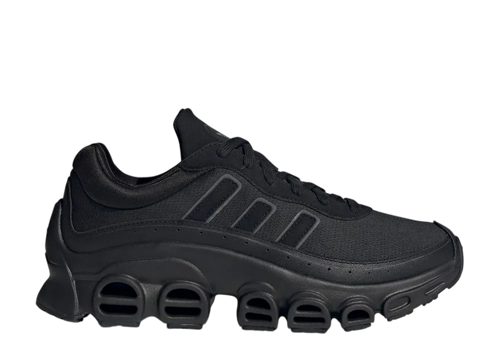 アディダスオリジナルス アディフォーム メガライド "コアブラック/アイアンメタリック/グレーファイブ"