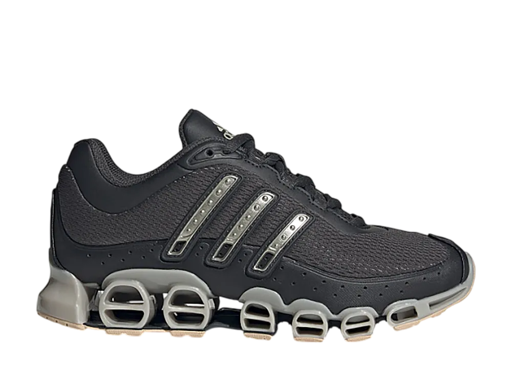 アディダスオリジナルス ウィメンズ メガライド "カーボン/ハローブラッシュ/シャンパンメット"