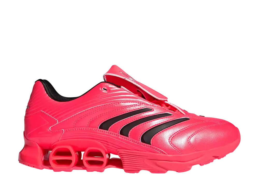 メルセデス AMG ペトロナス F1 × アディダスオリジナルス プレデター メガライド "ターボ/コアブラック/シルバーメタリック"