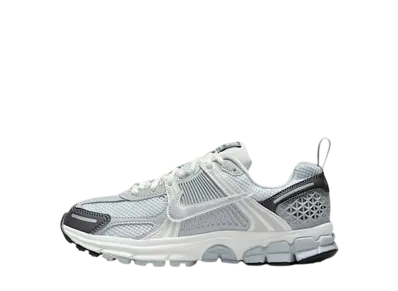 Nike GS Vomero 5 "Pure Platinum/Summit White/Dark Grey/Metallic Silver"