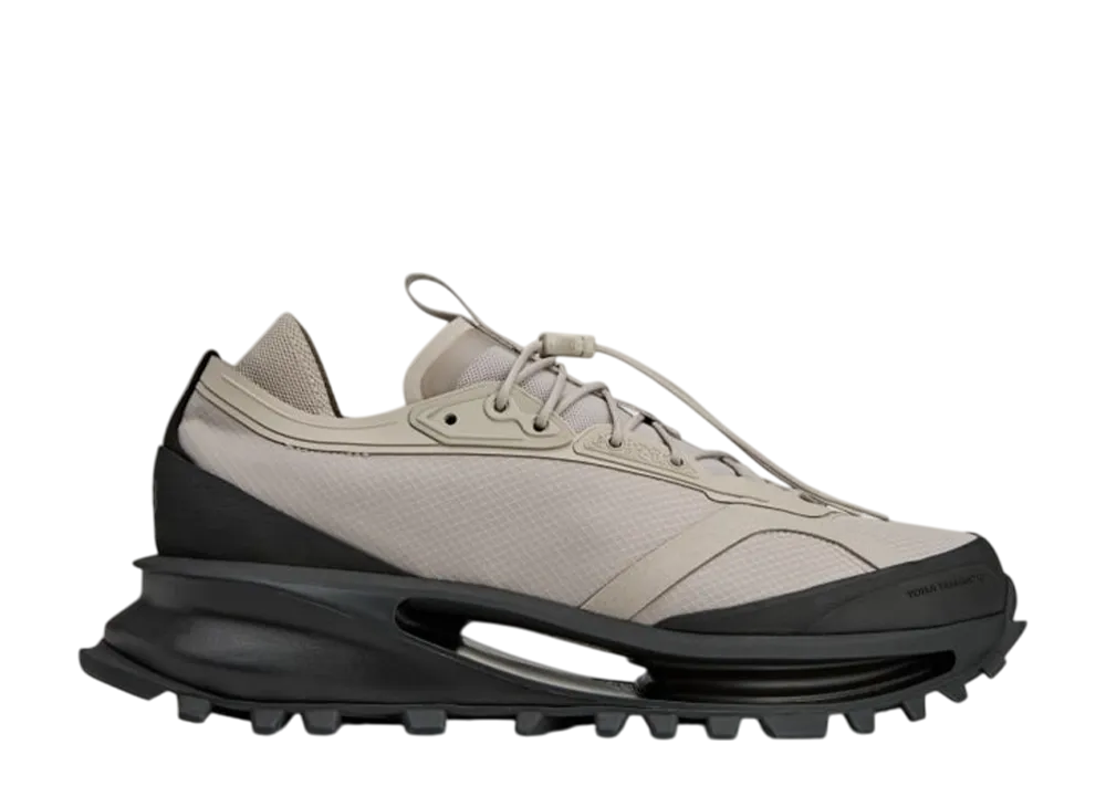 アディダス ワイスリー エスゲンドウ トレイル "ライトブラウン/ブラック"