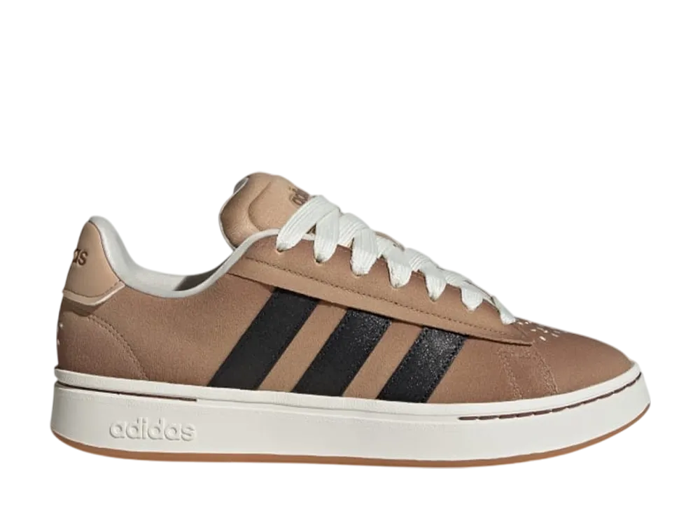 アディダス グランド コート アルファ 00s "ウォームサンドストーン/コアブラック/オフホワイト"