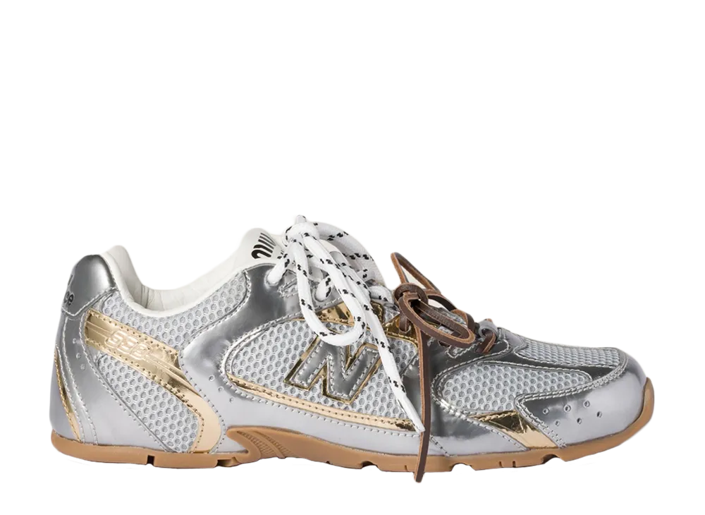 【新品】miumiu メタリックシルバー ヒールスニーカー MIU MIU x New Balance 『530 SL』メタリックシルバーの新作が