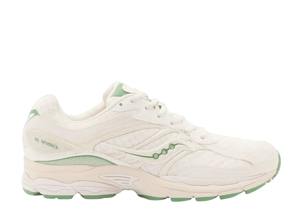 エンド × サッカニー プログリッド オム二9 "ホワイト/グリーン"