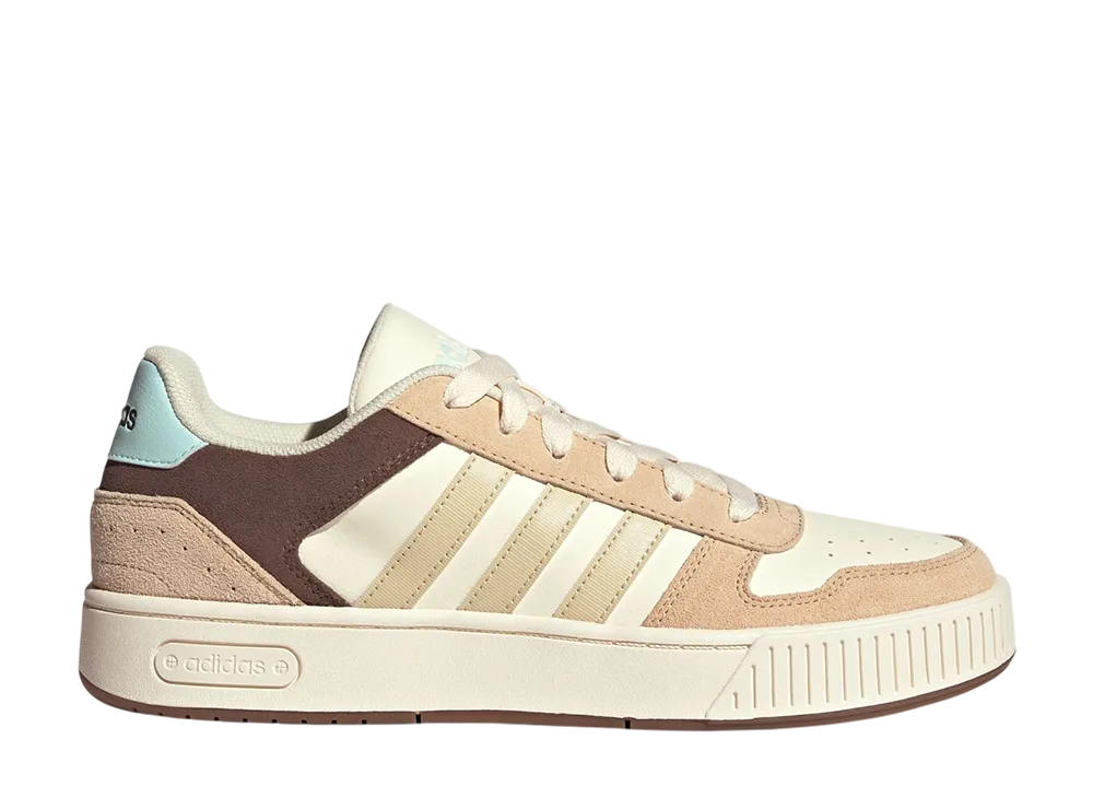 アディダス ウィメンズ Dパッド クラシック "クリームホワイト/ヘイジーベージュ/アースストレータ"