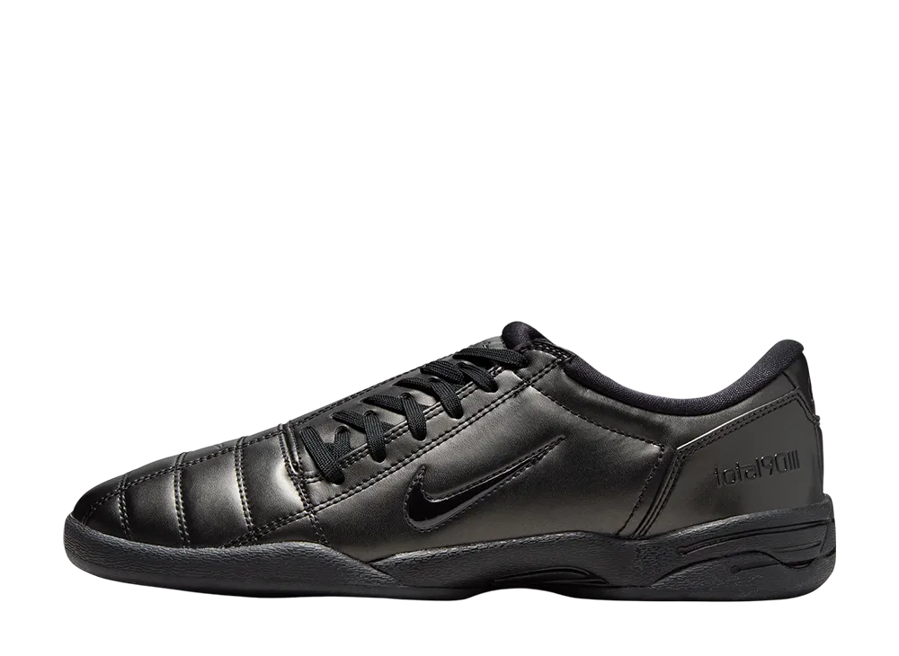 Nike Women's Total 90 3 