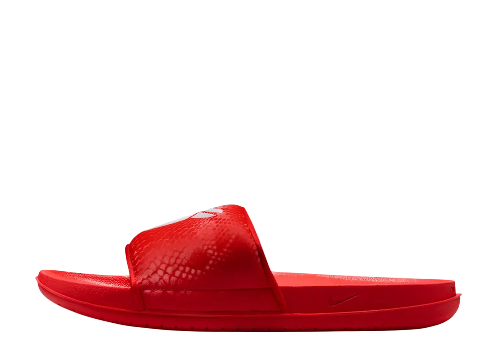 ナイキ コービー オフコート スライド "ユニバーシティレッド"