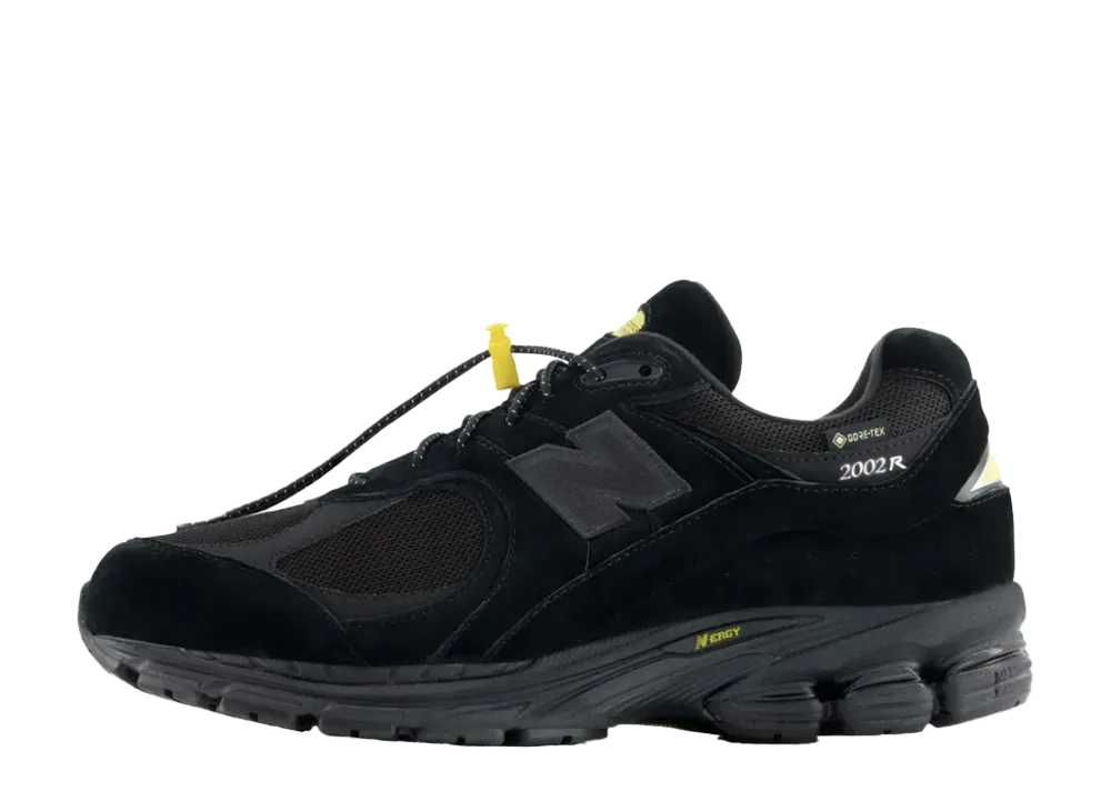 販路限定　送料込　New Balance 2002R GORE-TEX New Balance「2002R」のGORE-TEX®搭載モデルが登場 | Foot