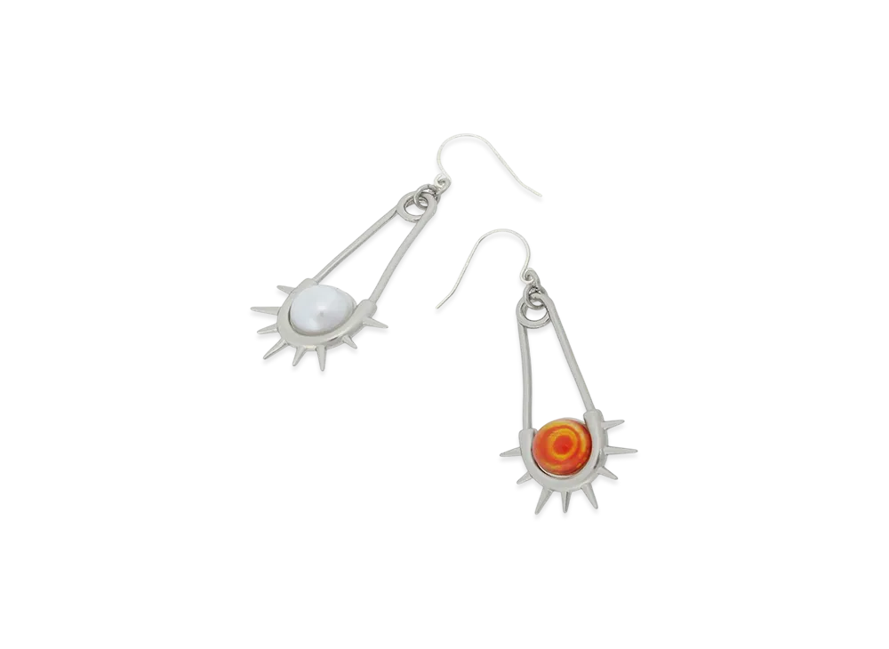 Ground Y x CHAINSAW MAN Collaborate Collection Chainsaw And Makima Earrings "Silver"