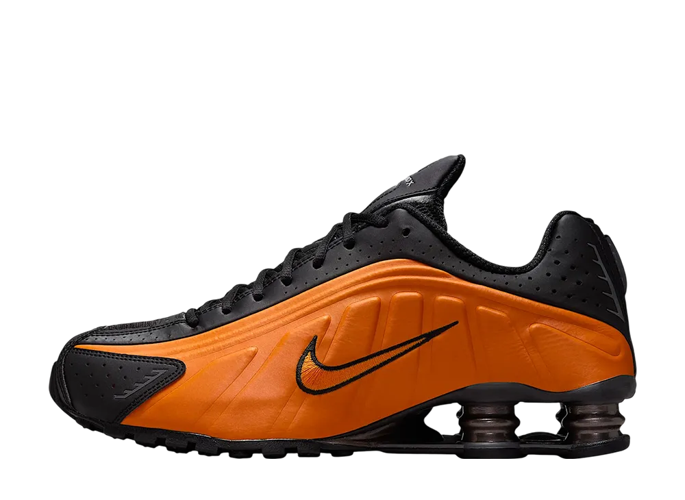 ナイキ ショックス R4 "ブライトセラミック/ブラック/メタリックダークグレー"