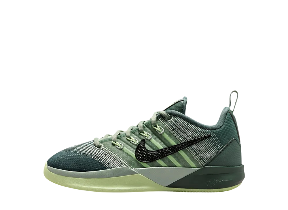 NIKE SABRINA 3 美品　最終値下げ価格 NIKE SABRINA 3 美品 値下げ価格 - メルカリ