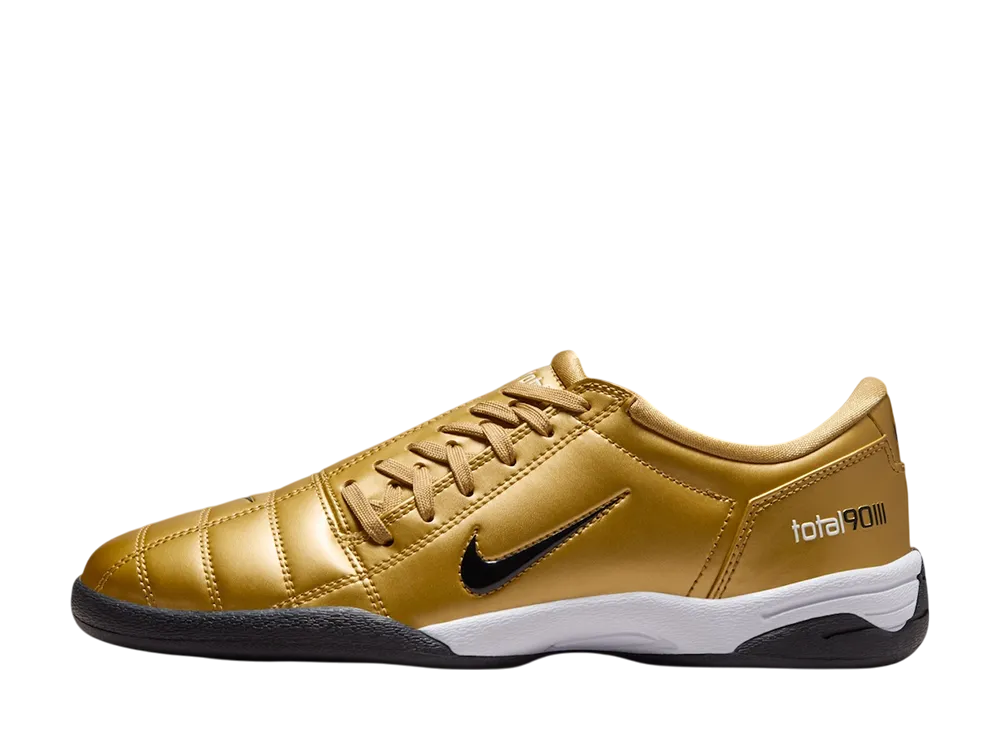 ナイキ トータル90 3 "メタリックゴールド"