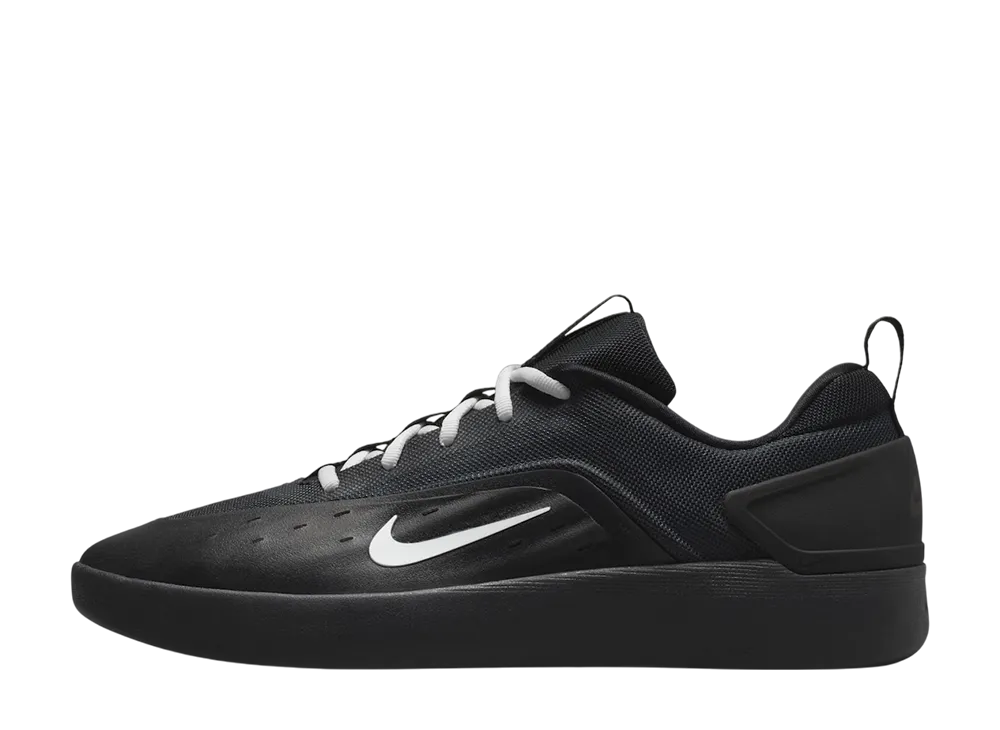 ナイキ SB ナイジャ4 "ブラック/ホワイト"