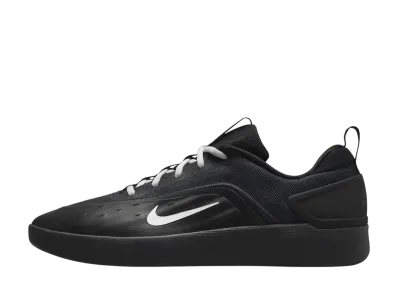 Nike SB Nyjah 4 "Black/White"