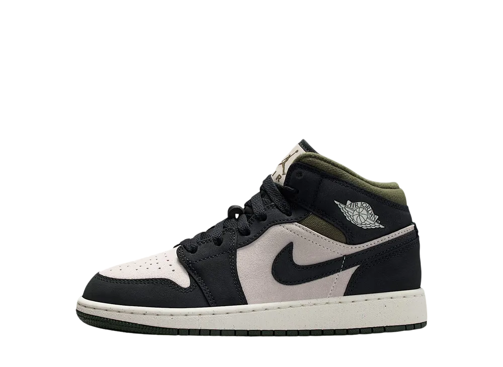 ナイキ GS エアジョーダン1 ミッド SE "ライトオールウッドブラウン/ミディアムオリーブ/セイル/オフノワール" (キッズ)