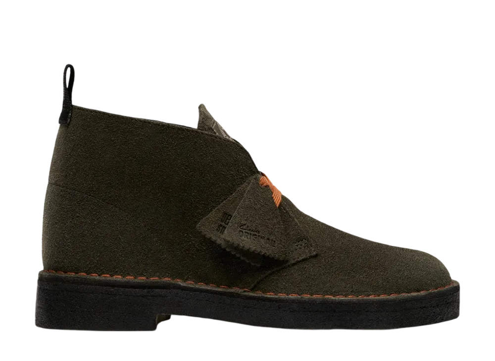 クラークス デザートブーツ "ローデングリーンスエード"