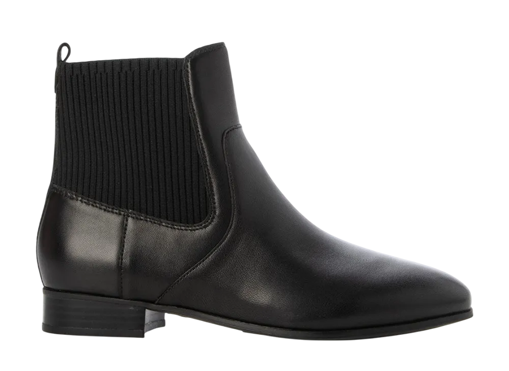 Clarks Women's Routee25 Up "Black Leather"