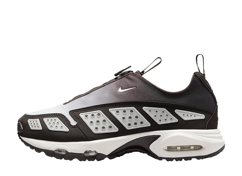 ナイキ ウィメンズ エアマックス サンダー "ベルベットブラウン/ライトボーン/ケイブストーン/セイル"