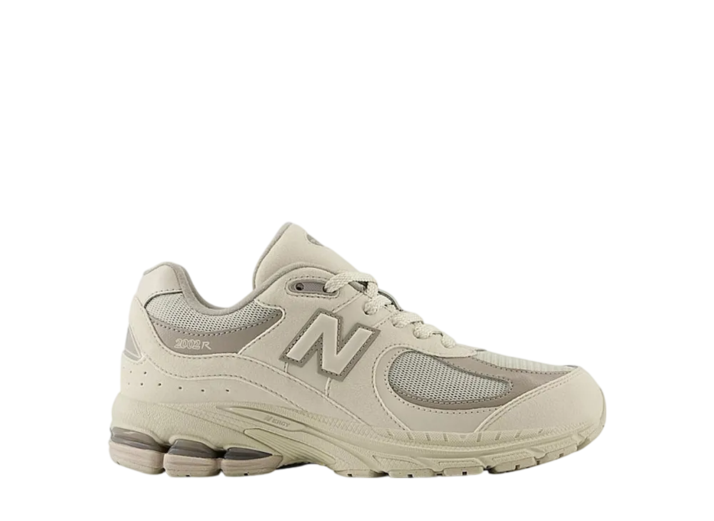 New Balance GS 2002R "Timberwolf/Arid Stone"