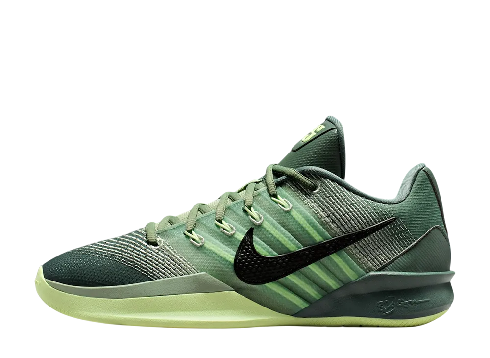 Nike Women's Sabrina 3 