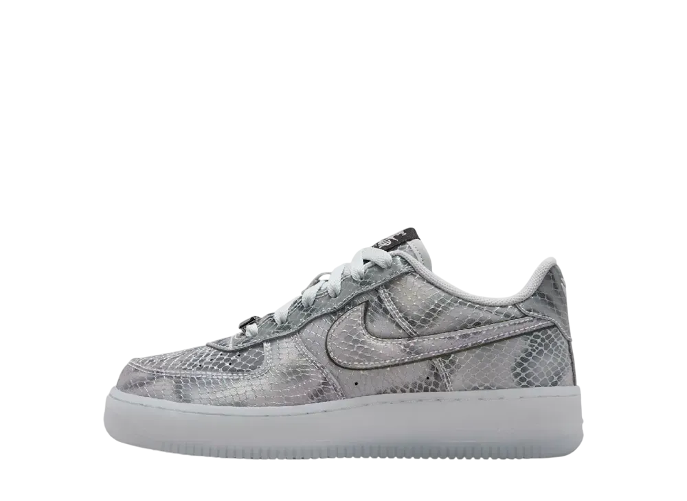 コービーブライアント × ナイキ GS エアフォース1 ロー プロトロ "レンチキュラースネーク" (キッズ)