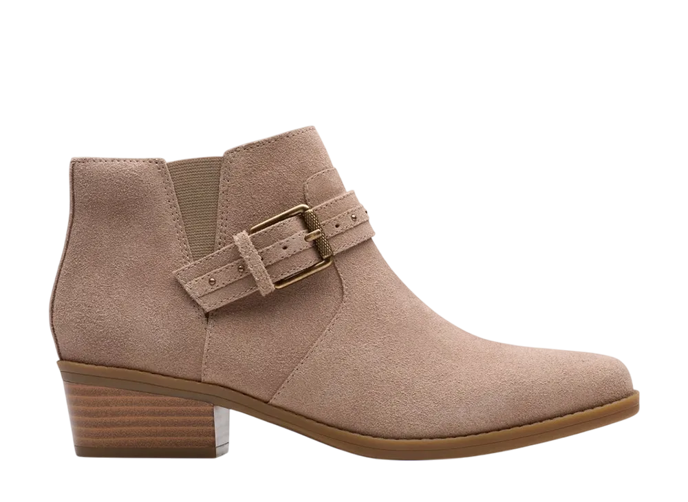 Clarks Women's Danyelle Wish "Light Taupe Sde"