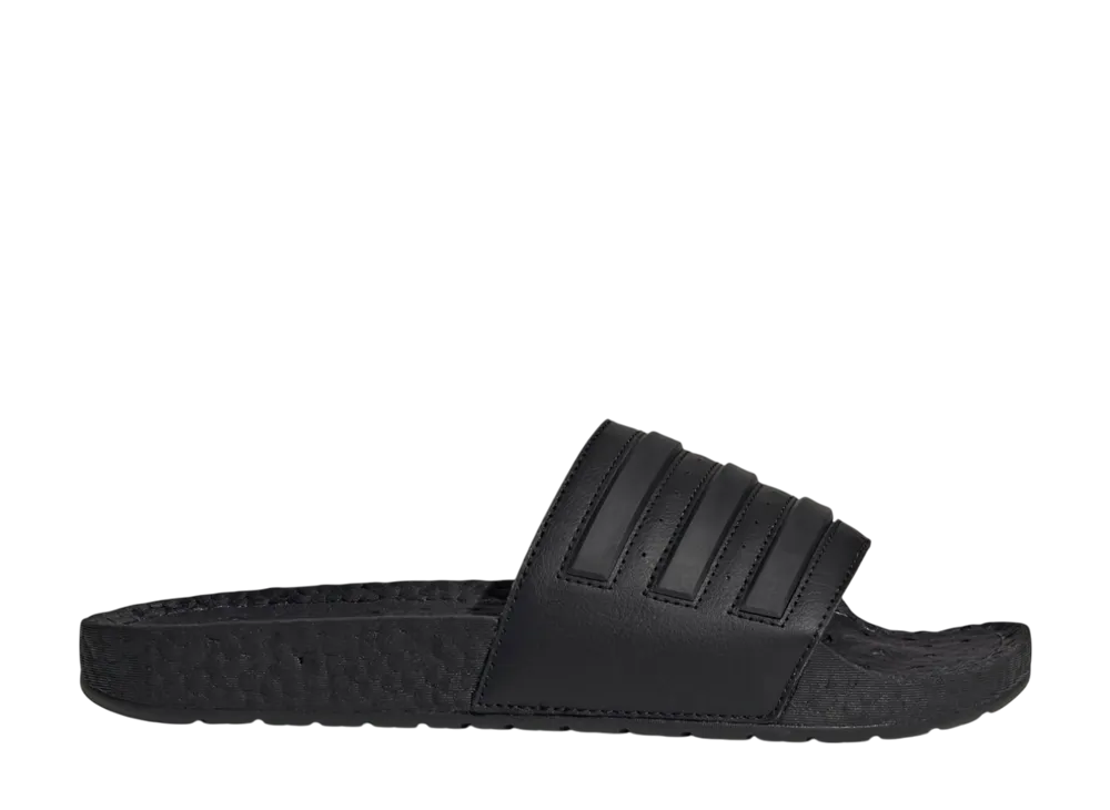 アディダス アディレッタ ブースト "トリプルブラック"