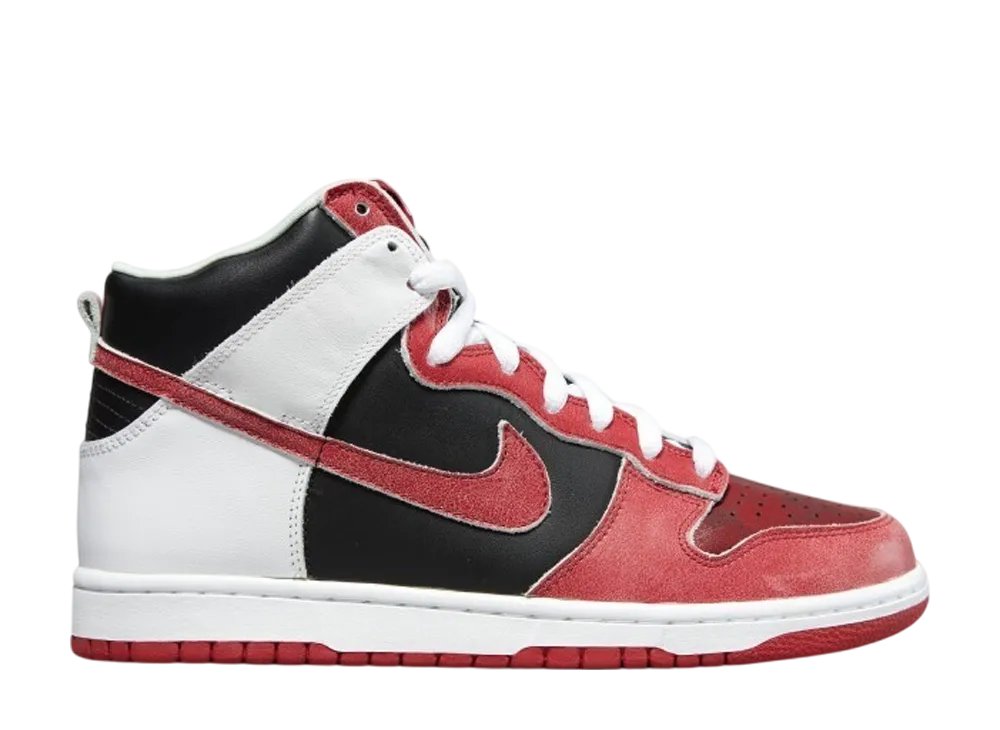 ナイキ SB ダンク ハイ プロ "ジェイソン・ボーヒーズ"