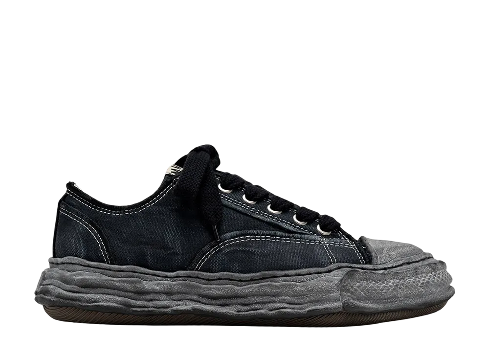 メゾンミハラヤスヒロ ピーターソン23 オリジナルソールヴィンテージ エフェクト エンブロイダードキャンバスローカットスニーカー "ブラック/ブラック" (A15FW722)