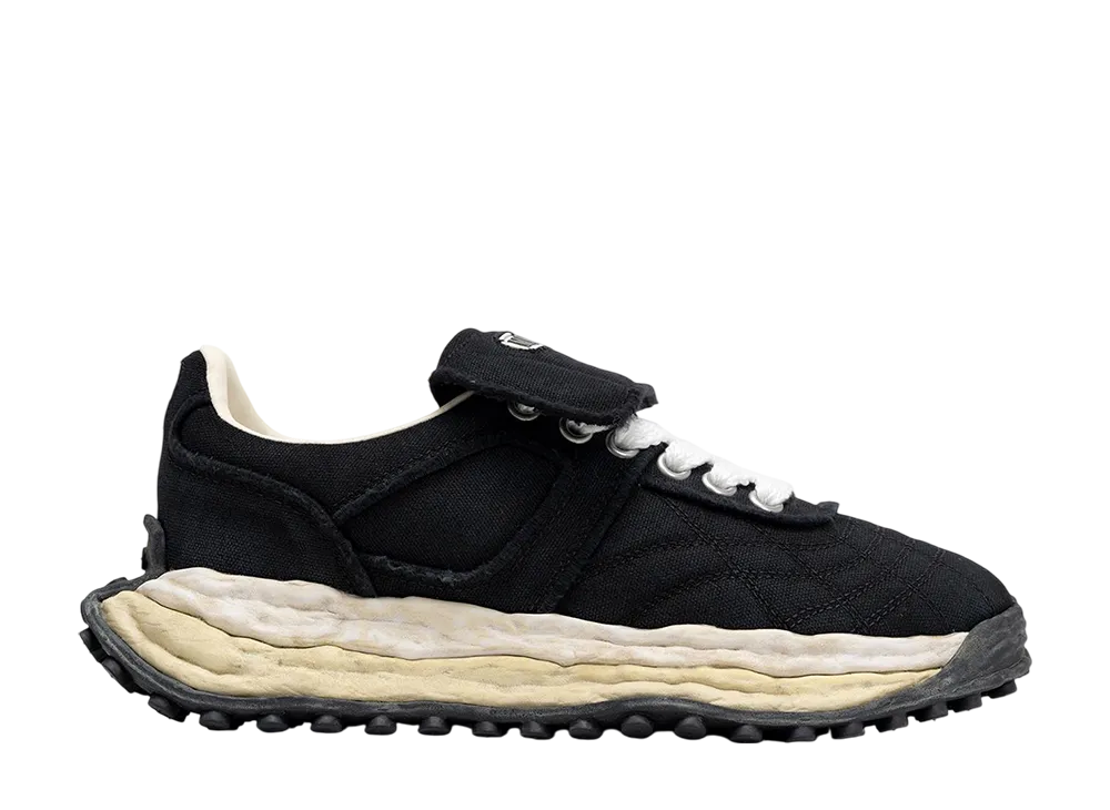 メゾンミハラヤスヒロ スコット オリジナルソールヴィンテージ エフェクト エンブロイダードキャンバスローカットスニーカー "ブラック" (A15FW706)