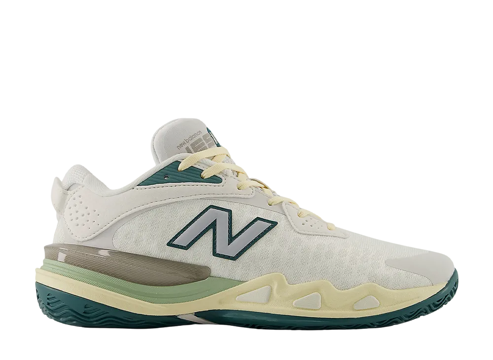 クーパー・フラッグ × ニューバランス ヘジ ロー V2 "クレイアッシュ/ボルダー"