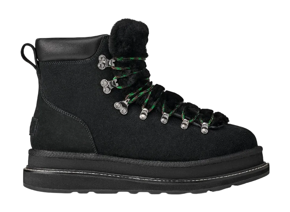 サカイ × アグ ハイカー "ブラック"