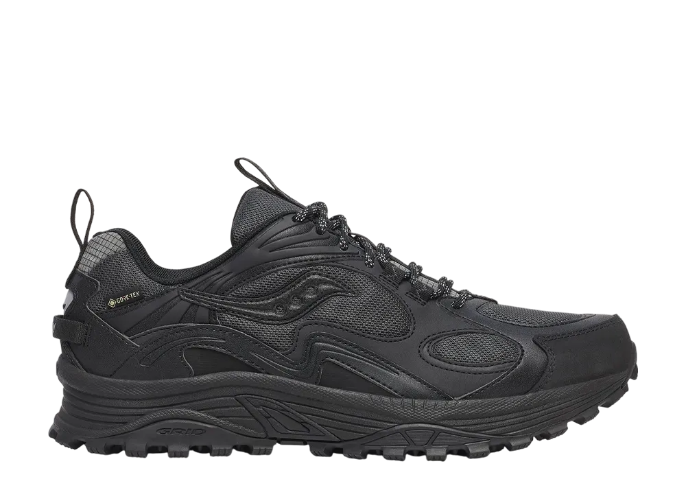 サッカニー グリッド オーラ X ゴアテックス "ブラック"