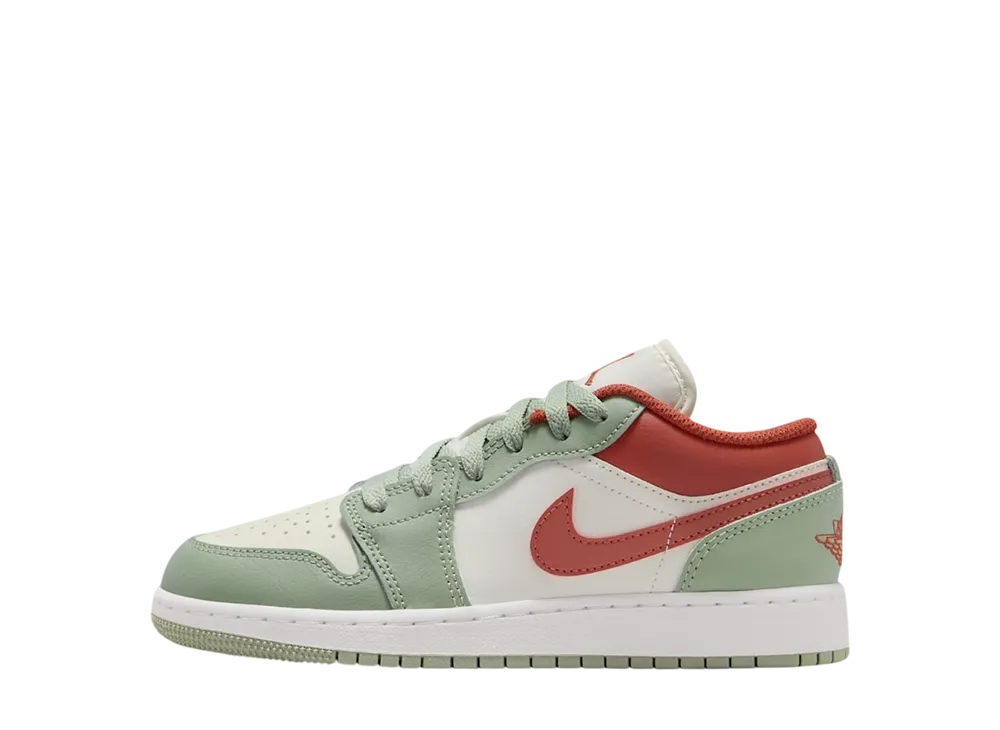 ナイキ GS エアジョーダン1 ロー "セイル/サミットホワイト/レッドストーン/ジェイドホライズン" (キッズ)